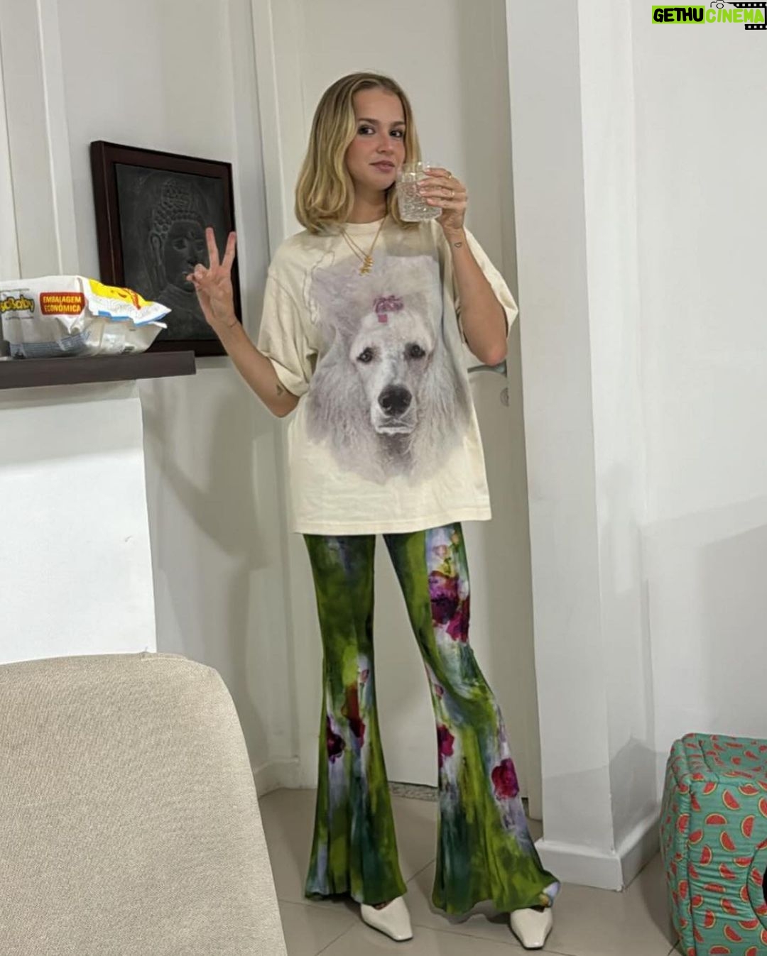 Isabella Scherer Instagram - na 9ª foto eu jurava que meu olho tava verde