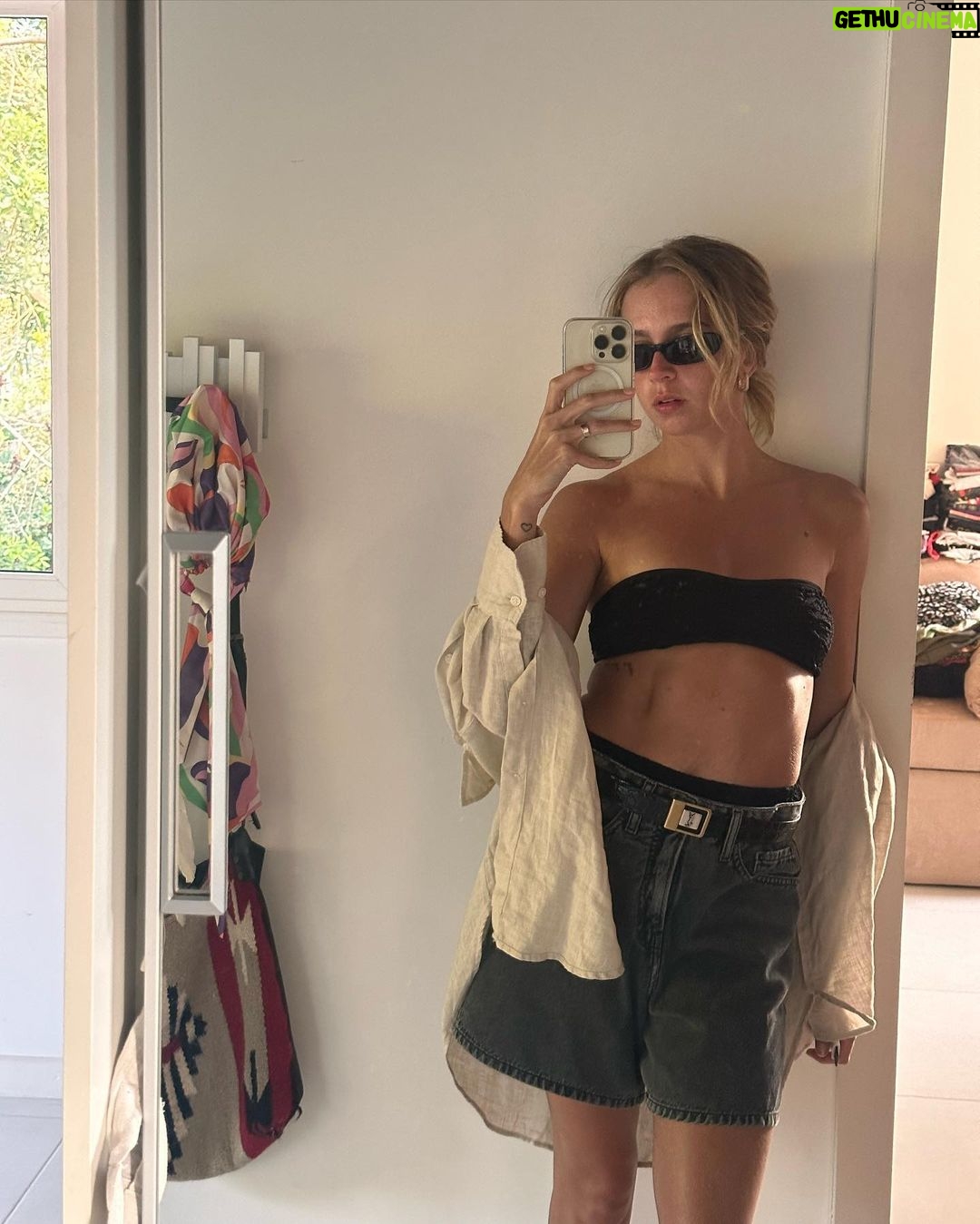 Isabella Scherer Instagram - na 9ª foto eu jurava que meu olho tava verde