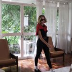 Isabella Scherer Instagram - Look aprovado? Amo me sentir bonita e, principalmente, confortável! Por isso hoje escolhi um look todo @insiderstore! Zipper Legging + Skin Cropped + Wing Suit 🫶🏻 Cupom: ISA - 12% OFF *publicidade