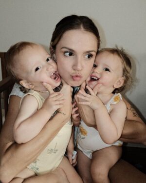 Isabella Scherer Instagram - As últimas duas fotos: “CADÊ?”