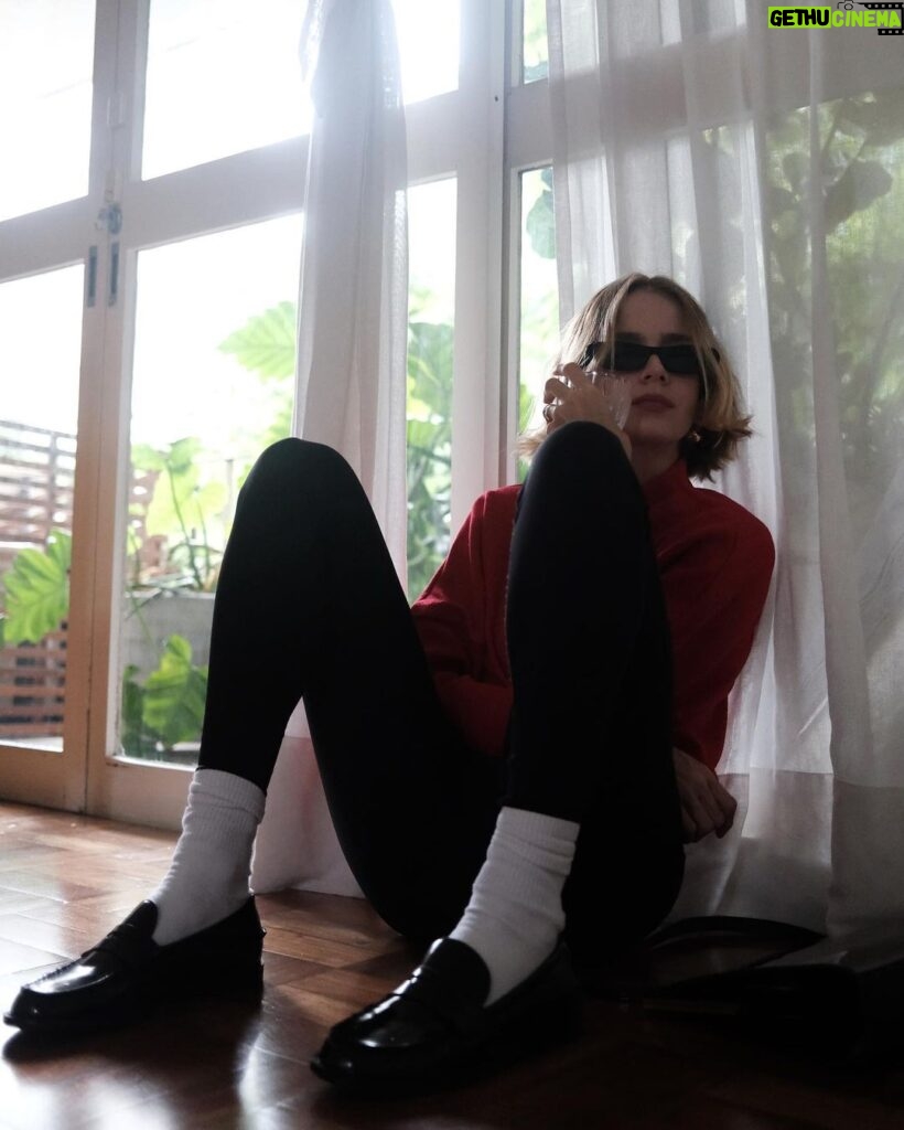 Isabella Scherer Instagram - Look aprovado? Amo me sentir bonita e, principalmente, confortável! Por isso hoje escolhi um look todo @insiderstore! Zipper Legging + Skin Cropped + Wing Suit 🫶🏻 Cupom: ISA - 12% OFF *publicidade