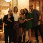 Isabella Scherer Instagram - Algumas das pessoas que deixam meus anos mais legais ❤️ Comemoração no @zelattecafe e agora quero que vire bar à noite, pode ser @calaza @pietrobruno ?
