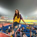 Isabelle Kaif Instagram - had way too much fun at my first live match @upwarriorz thank you to the sharma family @itsjinishasharma #itskaytobeyou cricket fever
