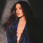Isabelle Kaif Instagram - boss mode : activated by kick ass blazer Photography @DabbooRatnani Assisted by @manishadratnani @dabbooratnanistudio Make up @makebygayettri Hair @nitutamang143 Styled by @anshikaav Assisted by @bhatia_tanisha Blazer @viangevintage Earrings @myrhabyrhea Rings @avior.jewels @iblamebeads Blazing