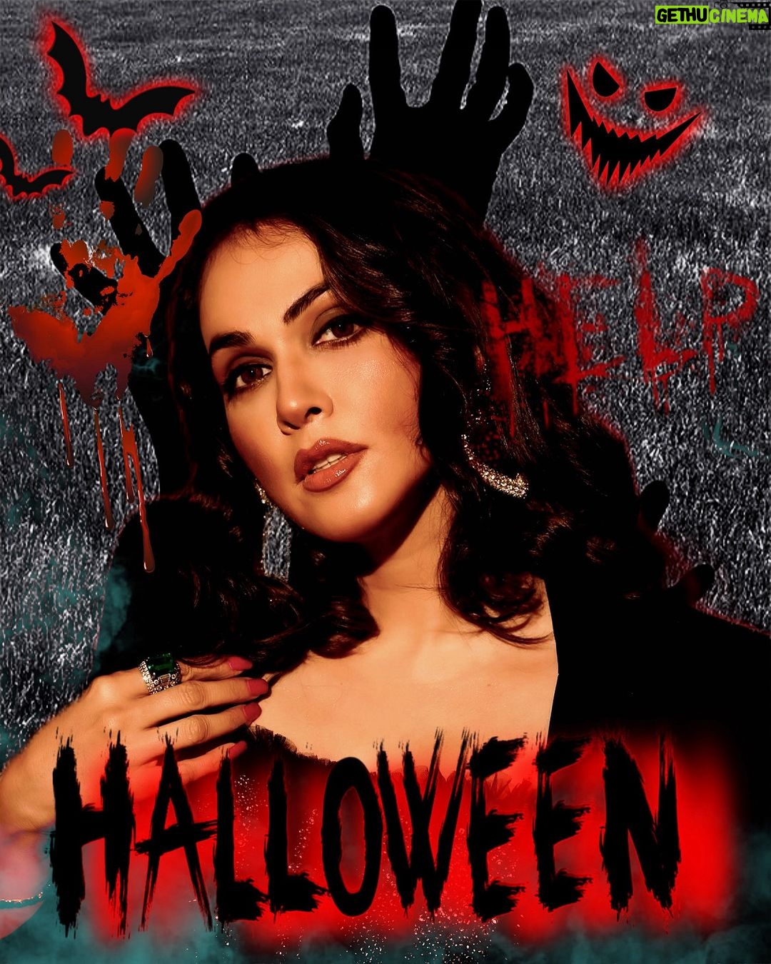 Isha Koppikar Instagram - Don't look back, you're not alone in the dark! 🌙😱 #HauntedNights #HappyHalloween