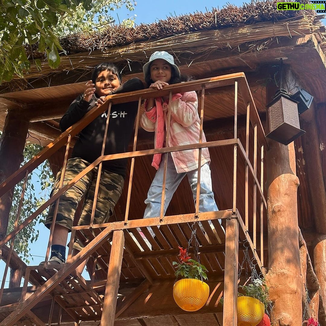 Isha Koppikar Instagram - Meet the “Koppikar crew”, who love to break through and there’s nothing we can’t do 😂🥂