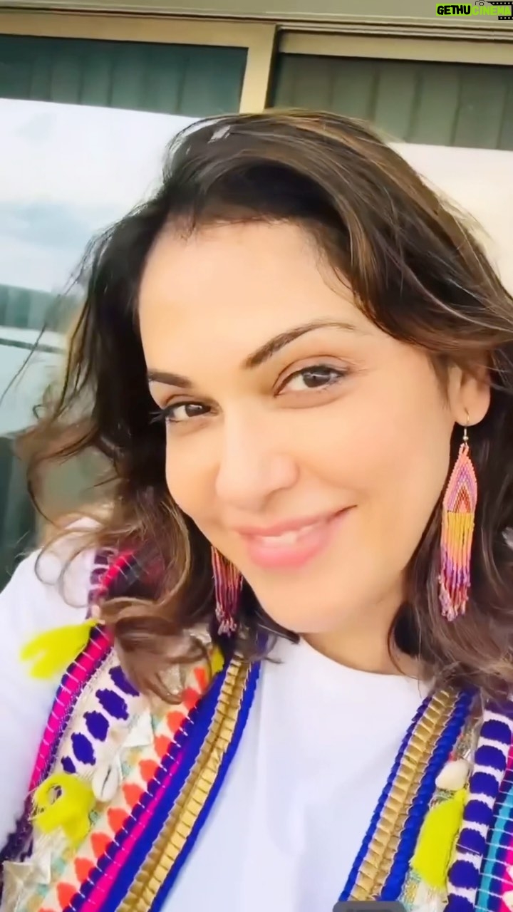 Isha Koppikar Instagram - This view got me thinking 💠sharing my thoughts and my view with you on this beautiful morning!