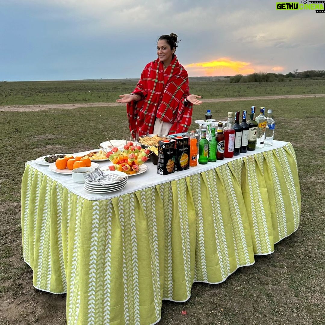 Isha Koppikar Instagram - Gorgeous African sundowner, a sight so divine, In the beautiful sky, where the colors entwine. Hues of amber and gold, like a heavenly design, As day takes its bow, and night starts to shine. DM us @TheGameDrive to get the details for our most amazing and memorable luxury safari experiences, with family and friends! #TheGameDrive #safari #luxurysafari #wildlife #nature #beautiful #safarimagic #gorgeous #safarilife #travels #AfricanSafari #sundowner #sunsetdrinks #sunsetmagic #sunsetserenity Masai Mara National Wildlife Reserve. Kenya