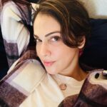 Isha Koppikar Instagram - Tell me the song that’s currently playing on loop for you! #song #music #candid #selfie