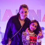 Isha Koppikar Instagram - A 9 year old and her love for @bts.bighitofficial and gaming is ultimate. So this year that’s exactly what we did for Riannas birthday party and she had a blast! 🥳 Here’s a glimpse from the celebration! Thank you for the cake @dessertsrushiroo #i❤️rianna #birthday #fun #games #bts #love #famjam