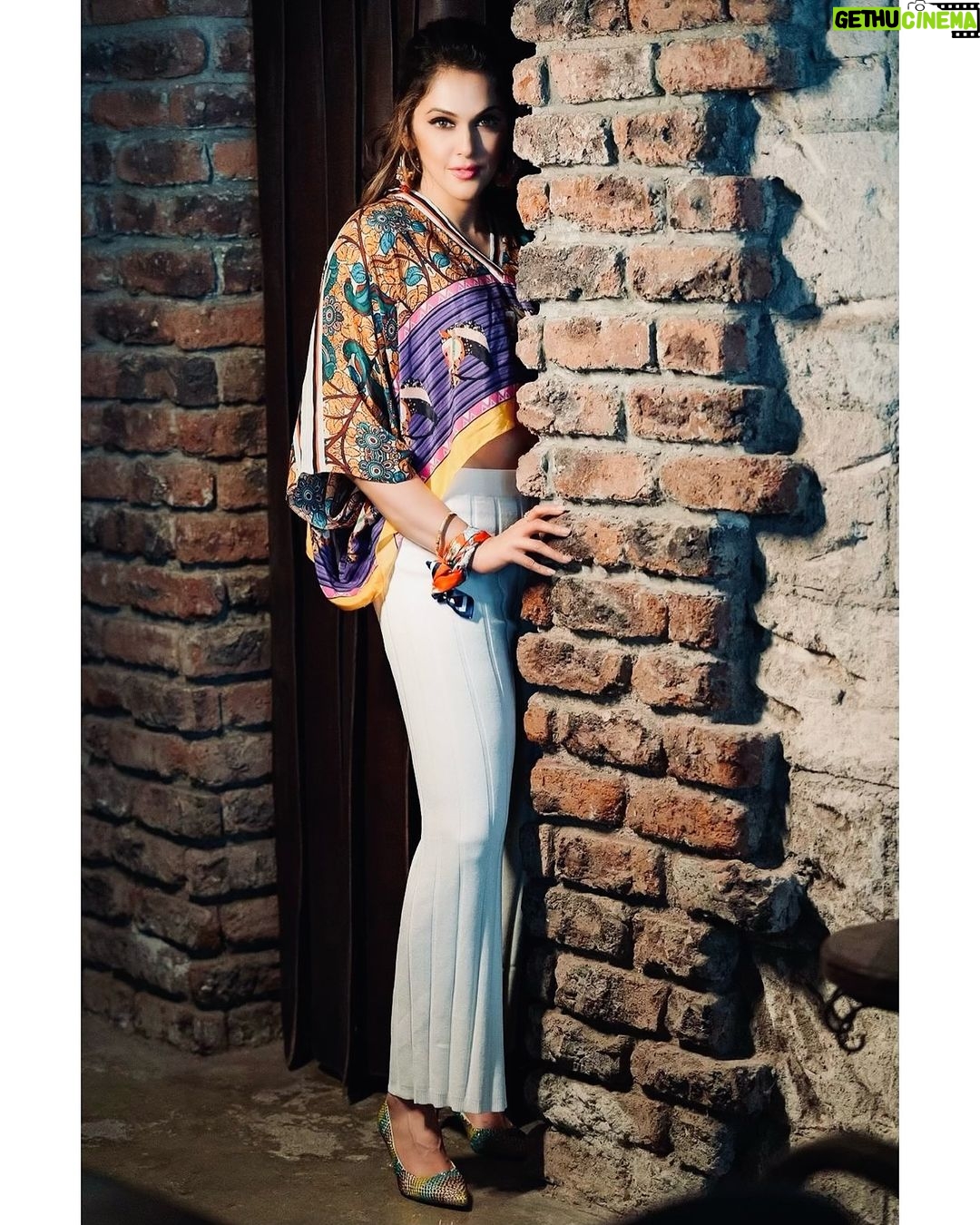 Isha Koppikar Instagram - Paint yourself with the colours of your love β€οΈπ©Άπ©·ππππ