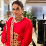 Isha Koppikar Instagram - तीळ गूळ घ्या नी गोड-गोड बोला Wishing you all a happy Makar Sankranti, Lohri, Pongal, Baisakhi, Bihu ❤️✨