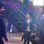 Isha Koppikar Instagram - Sharing a behind the scenes photo from my upcoming film #Ayaalan. Had a fabulous time shooting with @sivakarthikeyan and @sharadkelkar #movie #releasing #multilingual #upcomingmovie #sivakarthikeyan #behindthescenes