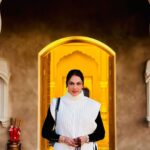 Isha Koppikar Instagram - Walking around the majestic 5.5 acre @sixsensesfortbarwara. Every moment spent here gives you a feeling of true royalty. 👸 Six Senses Fort Barwara