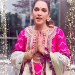 Isha Koppikar Instagram - On this Diwali, may your heart be filled with the music of laughter, the warmth of love, and the brightness of hope. Happy Diwali! 🪔 #happydiwali #diwaliwishes #festivaloflights