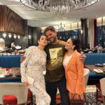 Isha Malviya Instagram - 🌎🙏🏻❤️ . #familynight #ishamalviya #majorthrowback #grateful . Thankyou for the lovely hospitality and generosity. @gomamumbai 📍 Radisson Mumbai Goregaon