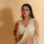 Isha Malviya Instagram - She did make you pause! 🤍 #teamishamalviya Shot by: @filmakershally Makeup: @chinupubeauty Hair: @shabana_sheikh_11 Outfit: @frontierphagwara Styled by: @khwaish_mehta @isshhhbykhwaish Studio: @summerhousestudio_ Team: @insyncdigitals @colorstv @officialjiocinema #biggboss17 #bb17 #colorstv #jiocinema #endemolshine #ishamalviya