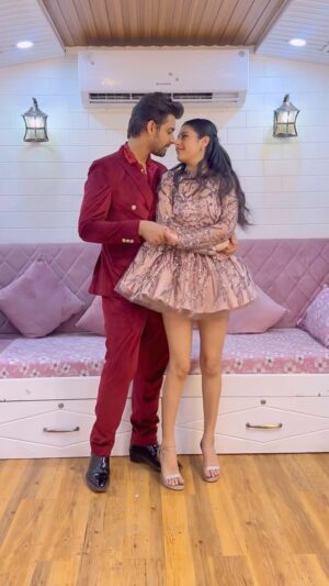 Isha Malviya Instagram - ❤️♾️
.
get ready to watch us on DANCE DEEWANE 4 only on @colorstv 
#ishamalviya #samisha #dancedeewane 
.
Outfit- @labelshivanikhullar 
Bow: @cats.and.bows 
Styled by - @shivani_rainbowsalt & @neiljustchill 
Heels- @regalshoes.in