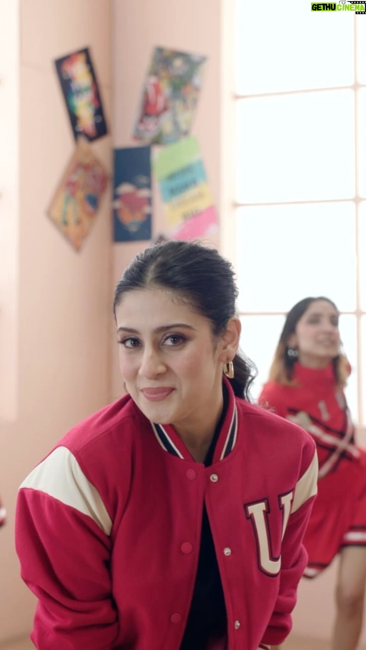 Isha Malviya - 332.7K Likes - Tere piche pagal hoyi! š
keep making dance reels using this hookstep, i'll repost it on my story!š
#ishamalviya #VePaagla #playdmfofficial #trendingaudio #trending