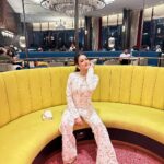 Isha Malviya Instagram - 🌎🙏🏻❤️ . #familynight #ishamalviya #majorthrowback #grateful . Thankyou for the lovely hospitality and generosity. @gomamumbai 📍 Radisson Mumbai Goregaon