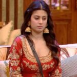 Isha Malviya Instagram - Lakh chahu inn cheezo se durr hath jau magar, zindagi apni jagah hai, bebasi apni jagah. 😞 #StayStrongIsha ❤️ Babaji mehr kare 🙏🏻 #teamishamalviya Outfit: @inarabyginnimander Jewels: @manimuktaajewels Video edited by: @ashmaneditors @colorstv @officialjiocinema #biggboss17 #bb17 #colorstv #jiocinema #endemolshine #ishamalviya