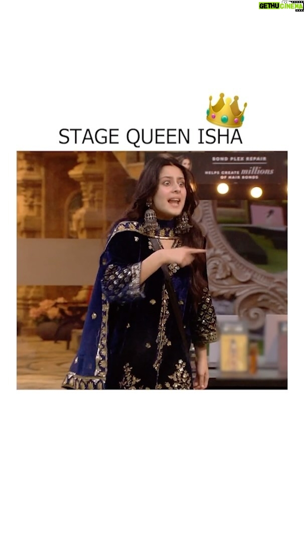 Isha Malviya Instagram - The one who steals the show each time she steps on stage. ❤️🤩 #teamishamalviya Outfit: @styyleobsession Jewels: @pastel_pearls_jewellery Video edited by: @ashmaneditors @colorstv @officialjiocinema #biggboss17 #bb17 #colorstv #jiocinema #endemolshine