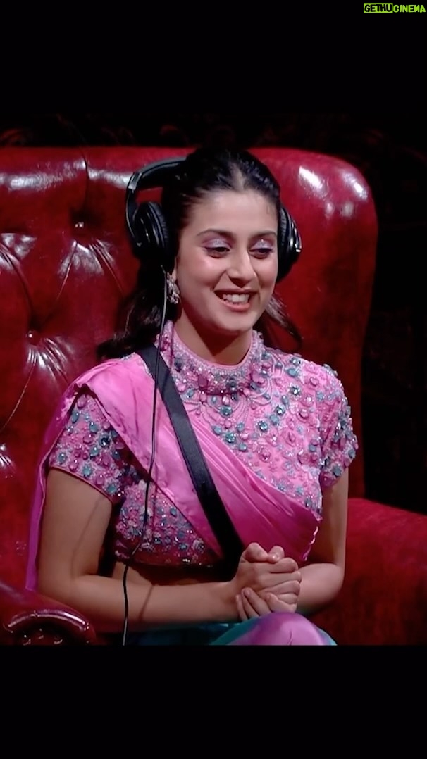 Isha Malviya Instagram - A perfect combo of guts & dum #IshaMalviya 🔥 Haters gonna hate.. but Isha is not answerable to the housemates but she’s answerable only to the audience. ❤️ #teamishamalviya Outfit: @frontierphagwara Jewels: @agsjewellery Styled by: @khwaish_mehta @isshhhbykhwaish Video edited by: @ashmaneditors @colorstv @officialjiocinema #biggboss17 #bb17 #colorstv #jiocinema #endemolshine #ishamalviya