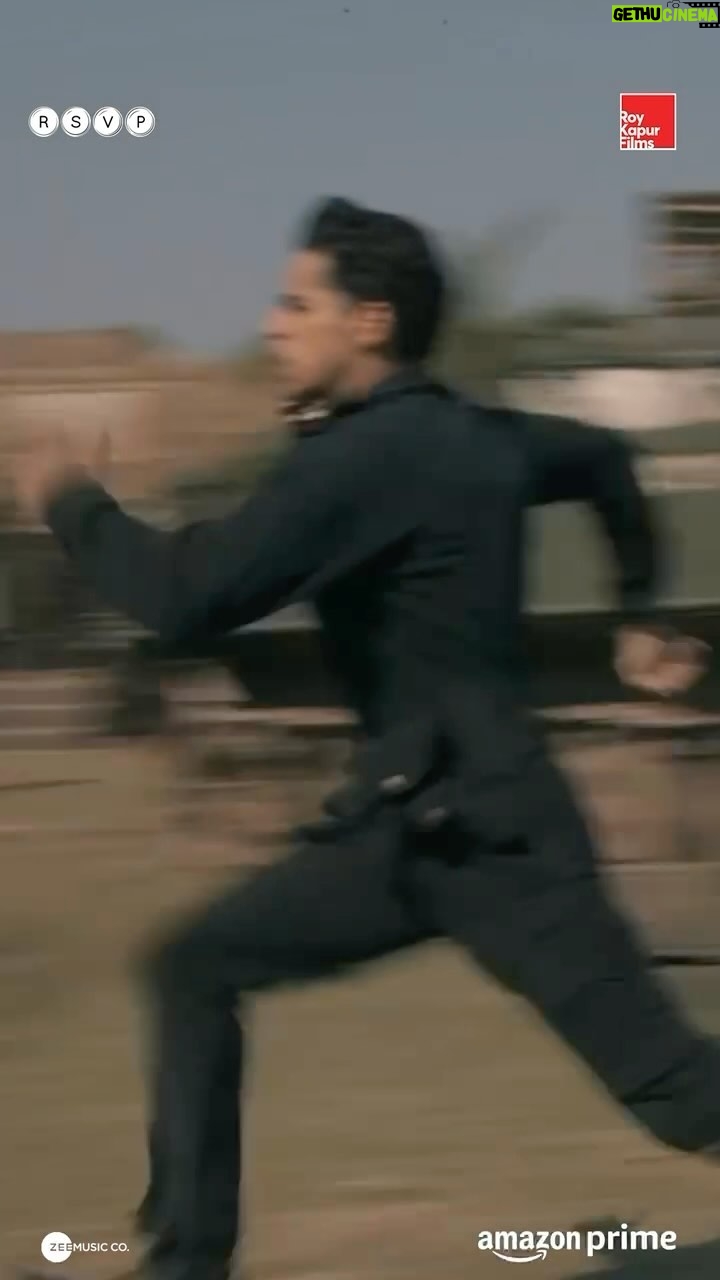 Ishaan Khattar Instagram - Just over a month since the digital release of Pippa. Thank you for the immense love and appreciation for our film. If you haven’t watched it yet, you can watch now on @primevideoin 🙏🏼 Little trivia for you. This was our 12th take sprinting about 250 metres straight for this shot! My torn boots will always remember this day! Veer Bhogya Vasundhara ✊🏼 #PippaOnPrime