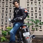 Ishaan Khattar Instagram - Sunday ride ✅