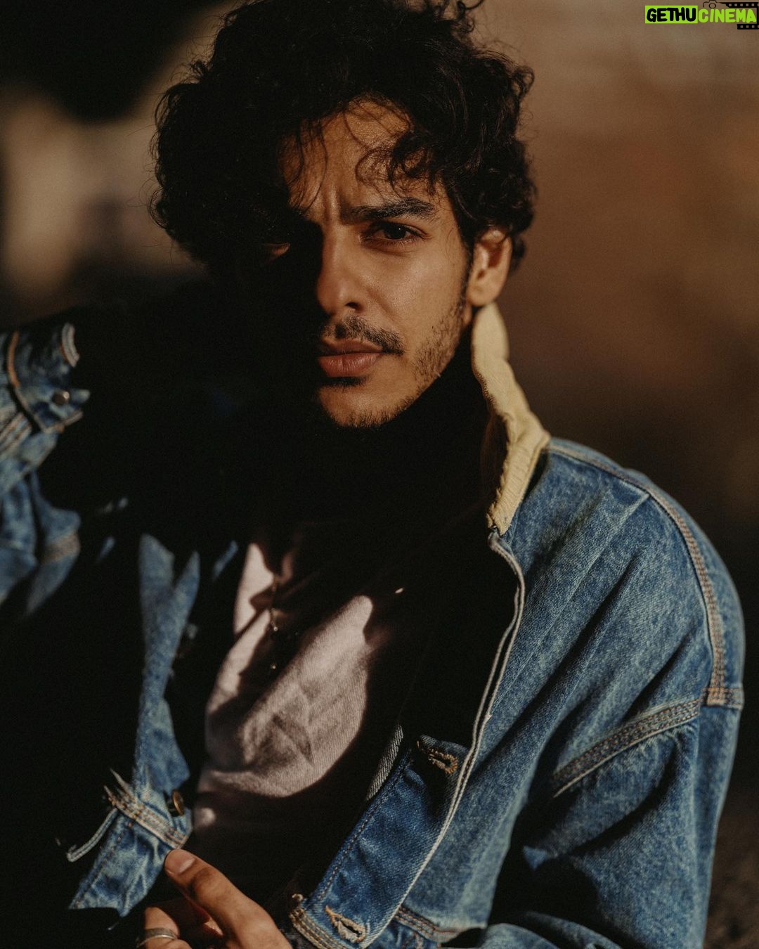 Ishaan Khattar Instagram - Portraits with @sarakhanov