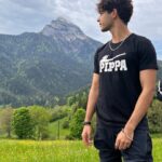 Ishaan Khattar Instagram - Ain’t no mountain high enough 🏔