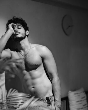 Ishaan Khattar Instagram - CK wya?? 😝
