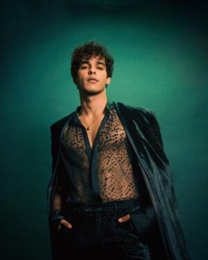 Ishaan Khattar Instagram - Does this make me Slytherin? 

@pashamalwani @ojasrajani @nalsferns @pat_patrick001 @_psudo_ @aishwaryan93 @rohitgandhirahulkhanna @misho_designs @heelandbucklelondon