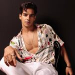 Ishaan Khattar Instagram - Koffee date with ________ ☕️ #KoffeeWithKaranSeason7