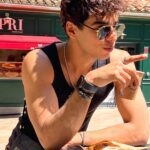 Ishaan Khattar Instagram - J'aime le café Aix-en-Provence, France