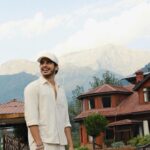 Ishaan Khattar Instagram - ..and those who were seen dancing were thought to be insane by those who could not hear the music.” - Friedrich Nietzsche