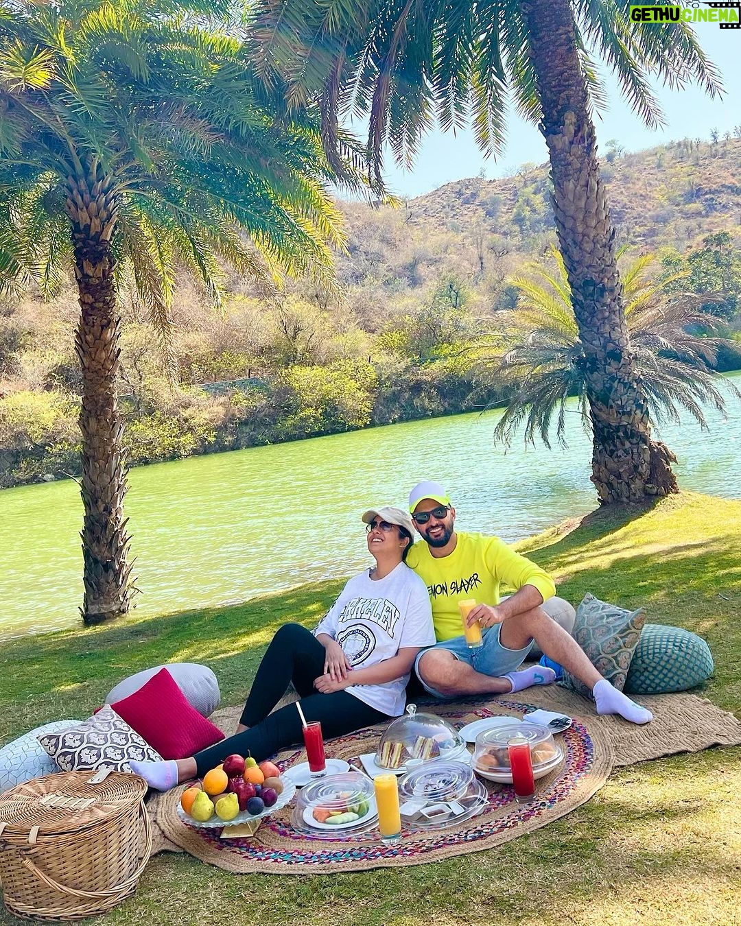 Ishita Dutta Instagram - The best getaway with @vatsalsheth and a much needed one too… away from all the hustle just me and you and the mountains. The best view, the best food, the best hospitality and the best stay…. @mementosbyitchotels_udaipur you have spoilt us and we loved every bit of it… ❤️ From the luxurious room to the private pool to the activities you planned for us everything was just perfect. @khyathisolutions
