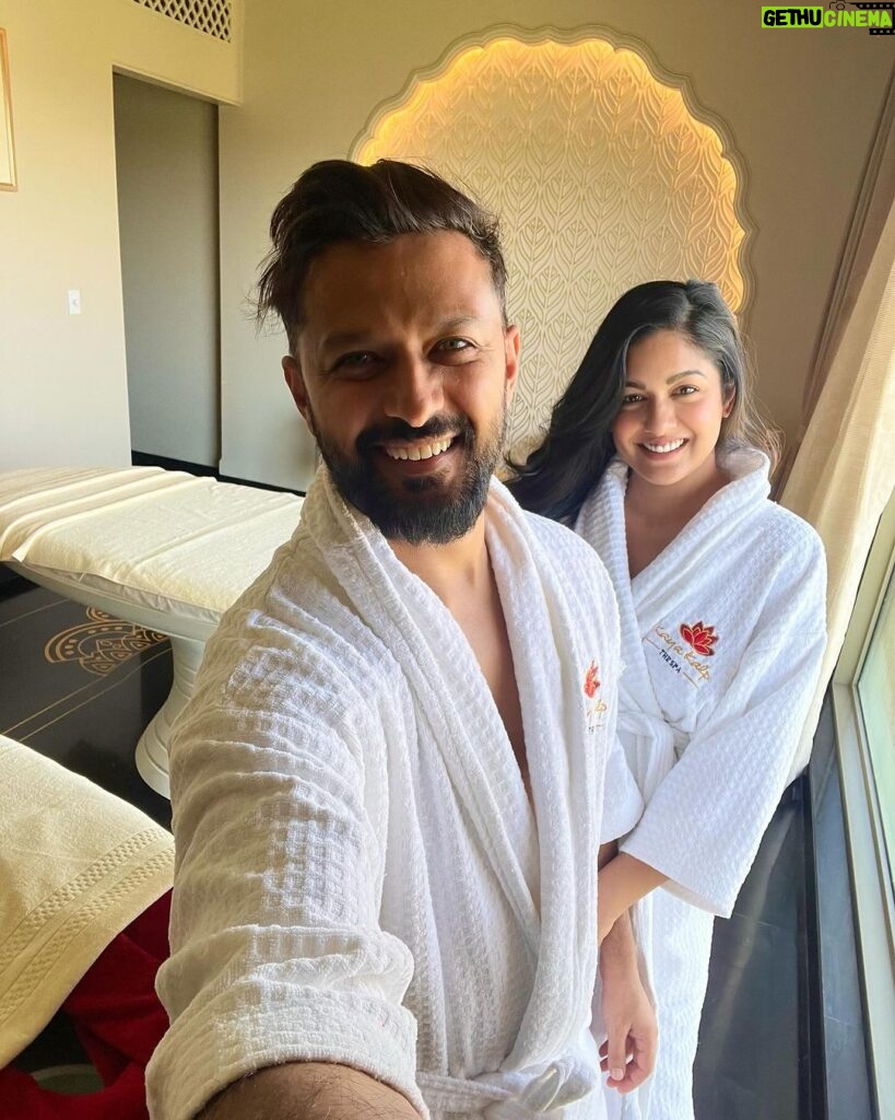 Ishita Dutta Instagram - The best getaway with @vatsalsheth and a much needed one too… away from all the hustle just me and you and the mountains. The best view, the best food, the best hospitality and the best stay…. @mementosbyitchotels_udaipur you have spoilt us and we loved every bit of it… ❤ From the luxurious room to the private pool to the activities you planned for us everything was just perfect. @khyathisolutions