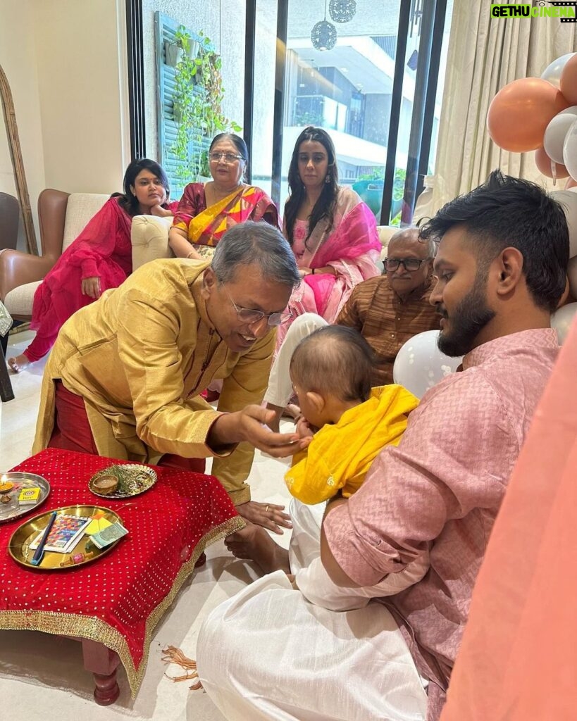 Ishita Dutta Instagram - Happy 6 months my baby ❤❤❤ Vaayu’s Annaprashan ceremony 🙏 For those who don’t know it’s a Bengali traditional ceremony which also known as the rice ceremony where solid food is introduced to the baby by his mama for the first time ❤ Off course the baby is too small to eat so we only touch the food to introduce him to flavours.