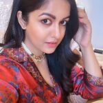Ishita Dutta Instagram - Wearing @shraddharambhia_official @viralmantra Jewellery @swabhimannjewellery