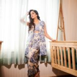 Ishita Dutta Instagram - Styled by: @styleitupbyaashna Shot by: @mirajverma_photography Outfit: @uptownie101 Jewellery: @nishka.closet_ Hair & Makeup by: @makeoverbysejalthakkar @celebsmakeupbysejal Location: @blabberallday #newyear #glitter #ishitadutta #styleitupbyaashna #2024