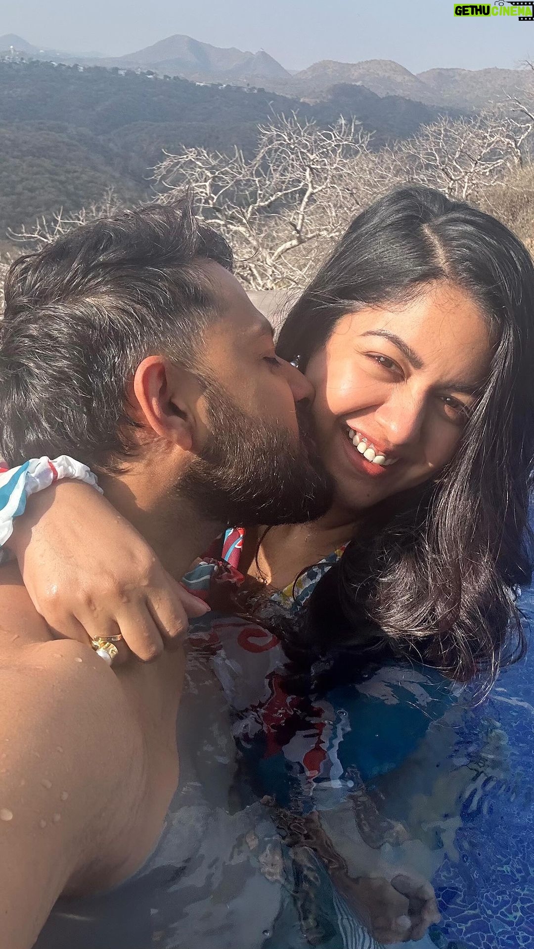 Ishita Dutta Instagram - “Escaping to paradise at @mementosbyitchotels_udaipur was just what we needed! From sunrise to sunset, every moment was pure bliss surrounded by breathtaking views and soothing sounds of nature. Indulging in incredible food and fun activities made our stay unforgettable. Feeling refreshed and filled with wonderful memories as we head back home. Until next time, Mementos! 🌅✨ #MementosByITC #LuxuryGetaway #PureBliss” @khyathisolutions