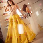 Ishita Raj Sharma Instagram - Playing dress-up! 🌝 Clearly doing my own hair and makeup🙋🏻‍♀️🤷🏻‍♀️