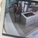 Isis Valverde Instagram - As vezes olhar o simples da vida é só o que precisamos! Os abraços que faltaram, as palavras não ditas, os encontros postergados, as despedidas necessárias, os ciclos que acabam e começam. A vida não se mostra inteira é preciso desvenda-la, despi-la, deixar os buracos aparentes e aí sim entender, mesmo que não completamente, os porquês de estar neste jornada finita! Amo os meus, minhas nuances e meus escorregões. As vezes e só olhar a vida de um jeito simples e sem pretensões, ela está ali pulsando cheia de tempo pra vc🙏🏼