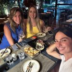 Isis Valverde Instagram - As vezes olhar o simples da vida é só o que precisamos! Os abraços que faltaram, as palavras não ditas, os encontros postergados, as despedidas necessárias, os ciclos que acabam e começam. A vida não se mostra inteira é preciso desvenda-la, despi-la, deixar os buracos aparentes e aí sim entender, mesmo que não completamente, os porquês de estar neste jornada finita! Amo os meus, minhas nuances e meus escorregões. As vezes e só olhar a vida de um jeito simples e sem pretensões, ela está ali pulsando cheia de tempo pra vc🙏🏼