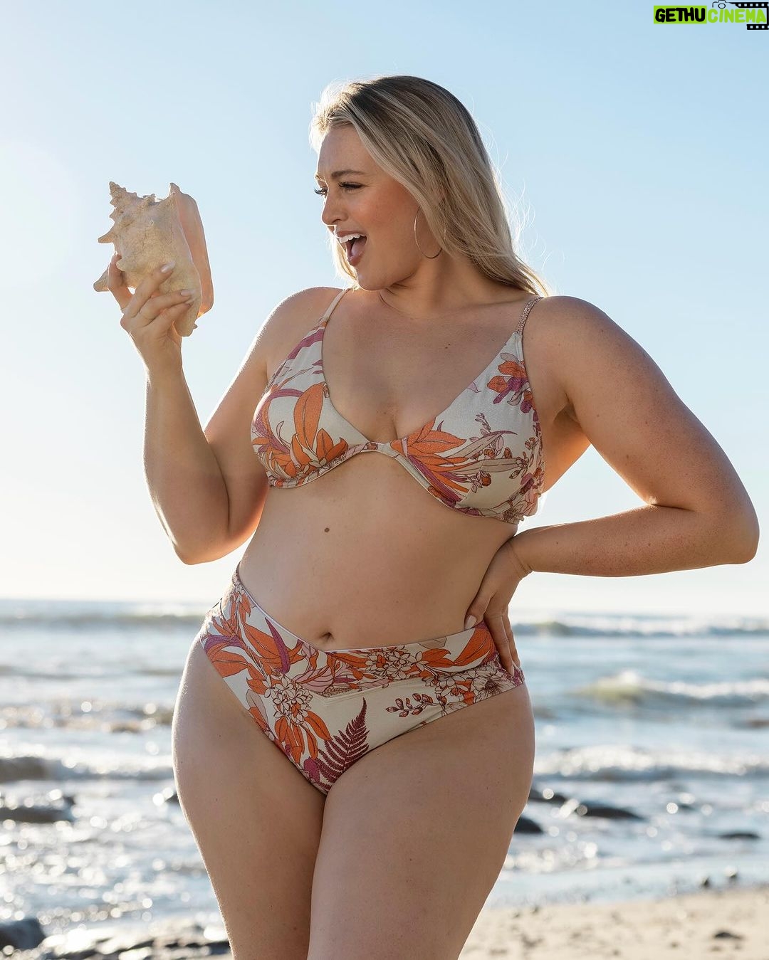 Iskra Lawrence Instagram - the beach is calling… and it says everyBODY has a bikini BODY 🌊🐚😉 comment “SHOP” for links to this bikini, white cover up and my entire @cupshe collection (each piece in this collection is affordable $22.99 - $45.99 but the quality and fit is so good!) 🫶 use my code ISKRAGIFT for an extra 20% off site wide (even the spring sale) and get my limited edition silk scarf (in the same print as this bikini for free!✨
#swimwear #midsizemodel #midsizeswim #cupshe #resortwear #beachoutfit #beach #summer #springfashion #momstyle #springbreak #springstyle #midsizestyle #midsizefashion Texas