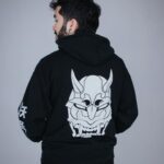 Ismael Prego Instagram – HANNYA

En torno a este ser existen diversos mitos, gran parte de ellos tratan sobre mujeres despechadas y obsesionadas con clérigos, que debido a sus votos no pueden tener deseo alguno hacia ellas. Dicha obsesión, junto a la rabia y la ira, las convierte en un demonio.

Ya a la venta en WWW.ONICLOTHING.COM