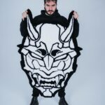Ismael Prego Instagram - HANNYA En torno a este ser existen diversos mitos, gran parte de ellos tratan sobre mujeres despechadas y obsesionadas con clérigos, que debido a sus votos no pueden tener deseo alguno hacia ellas. Dicha obsesión, junto a la rabia y la ira, las convierte en un demonio. Ya a la venta en WWW.ONICLOTHING.COM