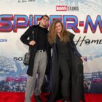Ismael Prego Instagram - Muchachito de Montealto termina en la premiere mundial de #SpidermanNoWayhome en Los Angeles debido a casualidades del destino. Amo mi vida, gracias por la experiencia @sonypicturesspain. Menuda barbaridad, de verdad. Hacia tiempo que no sentía tantas cosas en una sala de cine. Concretamente desde Infinity War. Y hablando de Infinity War, hemos intentado recrear la foto que nos hicimos en su premiere.