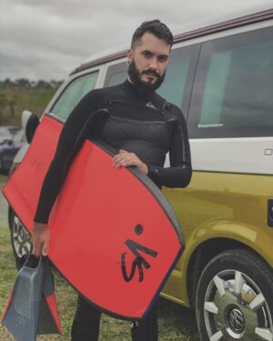 Ismael Prego Instagram - El otro día me escapé a pillar unas olitas 😈

Pd: Tenéis nuevo vídeo en el canal principal